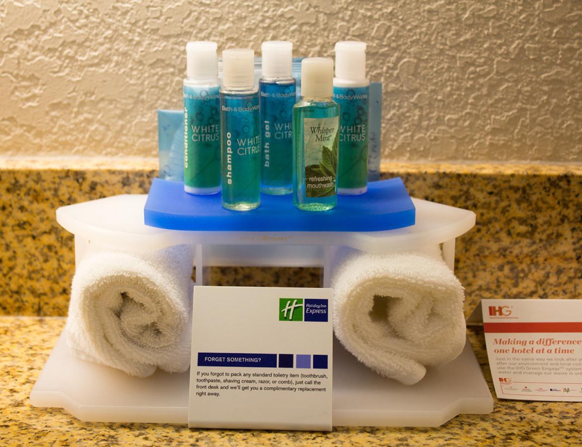 Holiday Inn Express West Jefferson By Ihg Экстерьер фото