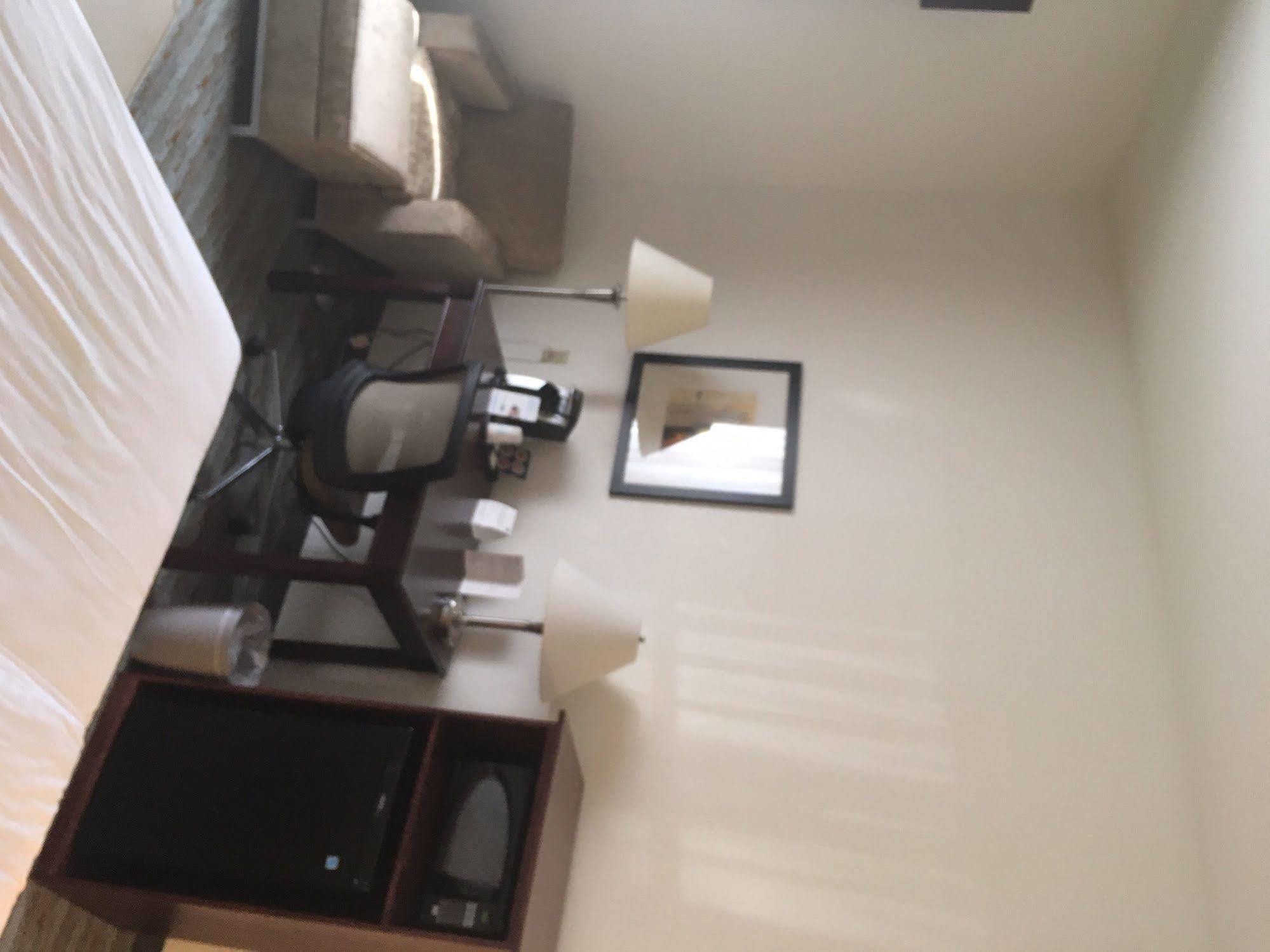 Holiday Inn Express West Jefferson By Ihg Экстерьер фото