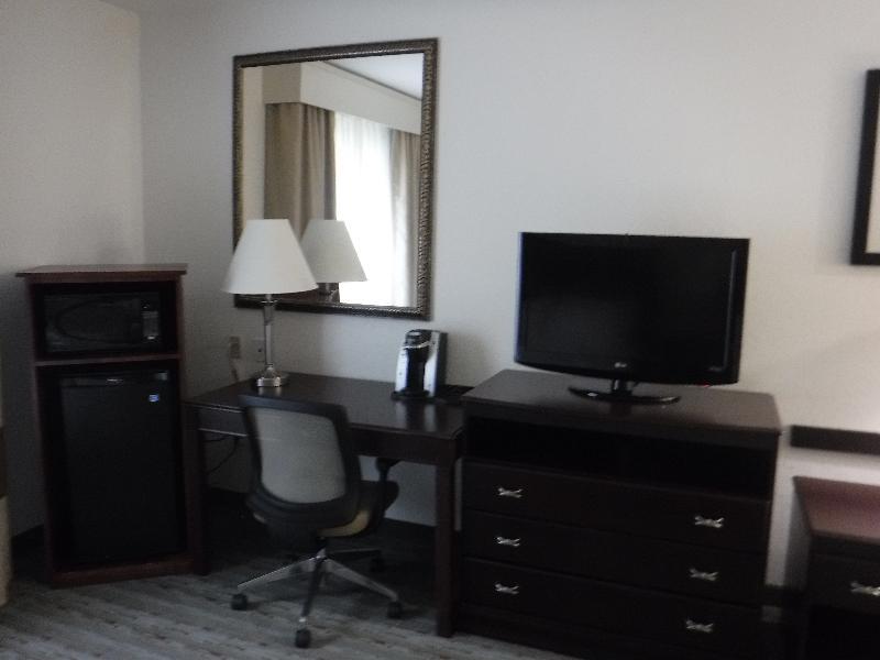 Holiday Inn Express West Jefferson By Ihg Экстерьер фото
